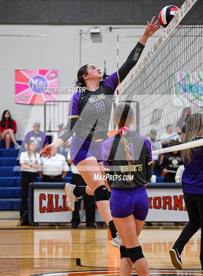 Thumbnail 1 in Schulenburg vs Holland (UIL Volleyball 2A D1 Area) photogallery.
