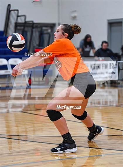 Thumbnail 3 in Schulenburg vs Holland (UIL Volleyball 2A D1 Area) photogallery.