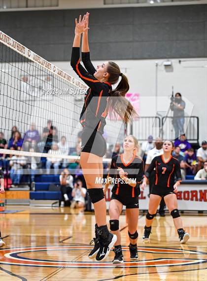 Thumbnail 3 in Schulenburg vs Holland (UIL Volleyball 2A D1 Area) photogallery.