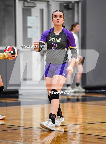 Thumbnail 2 in Schulenburg vs Holland (UIL Volleyball 2A D1 Area) photogallery.