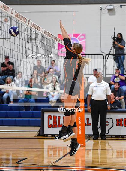 Thumbnail 3 in Schulenburg vs Holland (UIL Volleyball 2A D1 Area) photogallery.