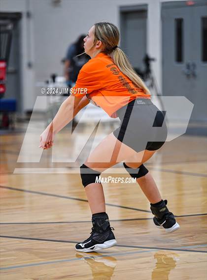 Thumbnail 1 in Schulenburg vs Holland (UIL Volleyball 2A D1 Area) photogallery.