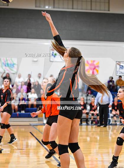 Thumbnail 1 in Schulenburg vs Holland (UIL Volleyball 2A D1 Area) photogallery.