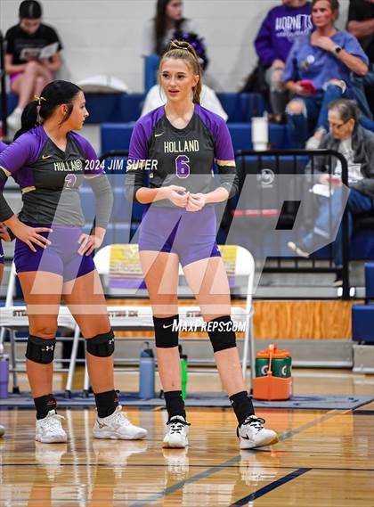 Thumbnail 1 in Schulenburg vs Holland (UIL Volleyball 2A D1 Area) photogallery.