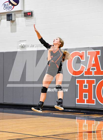 Thumbnail 3 in Schulenburg vs Holland (UIL Volleyball 2A D1 Area) photogallery.