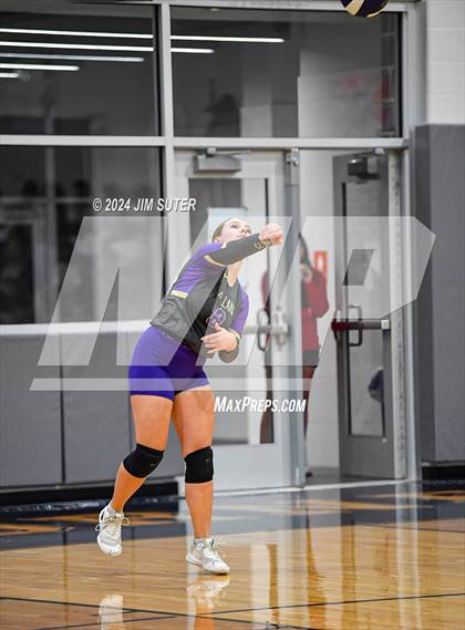 Thumbnail 1 in Schulenburg vs Holland (UIL Volleyball 2A D1 Area) photogallery.