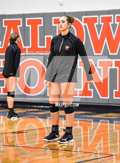 Thumbnail 3 in Schulenburg vs Holland (UIL Volleyball 2A D1 Area) photogallery.