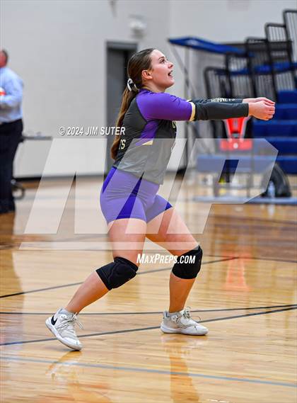 Thumbnail 3 in Schulenburg vs Holland (UIL Volleyball 2A D1 Area) photogallery.