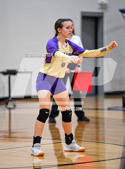 Thumbnail 2 in Schulenburg vs Holland (UIL Volleyball 2A D1 Area) photogallery.