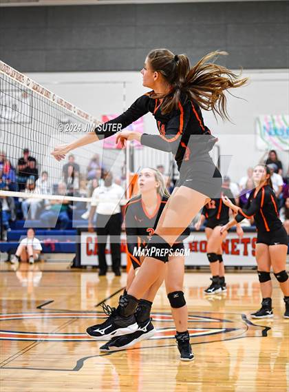 Thumbnail 3 in Schulenburg vs Holland (UIL Volleyball 2A D1 Area) photogallery.