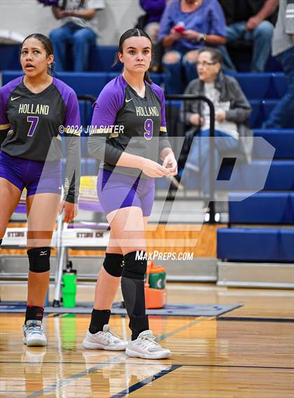 Thumbnail 2 in Schulenburg vs Holland (UIL Volleyball 2A D1 Area) photogallery.