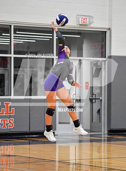 Thumbnail 1 in Schulenburg vs Holland (UIL Volleyball 2A D1 Area) photogallery.