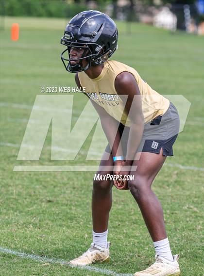 Thumbnail 2 in Hamilton vs Giles County (U of Memphis 7v7) photogallery.