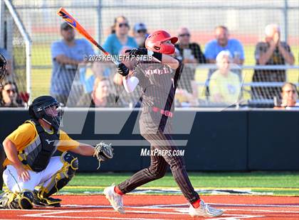 Thumbnail 3 in St. James vs. Winnfield (LHSAA Division III Non-Select Bi-District) photogallery.