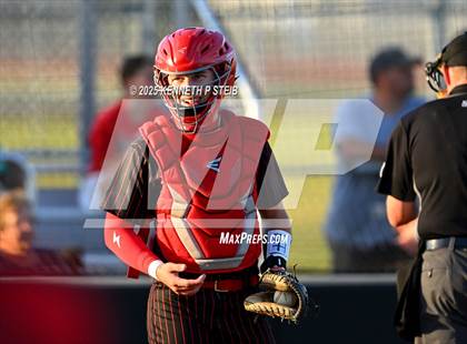 Thumbnail 2 in St. James vs. Winnfield (LHSAA Division III Non-Select Bi-District) photogallery.