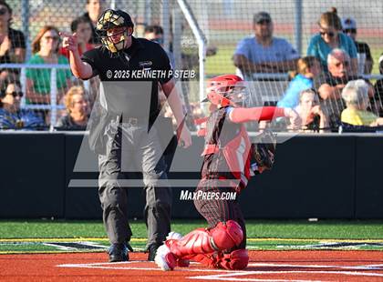 Thumbnail 2 in St. James vs. Winnfield (LHSAA Division III Non-Select Bi-District) photogallery.