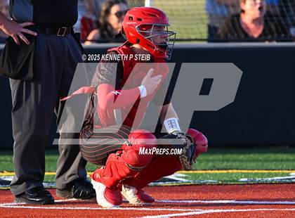 Thumbnail 1 in St. James vs. Winnfield (LHSAA Division III Non-Select Bi-District) photogallery.