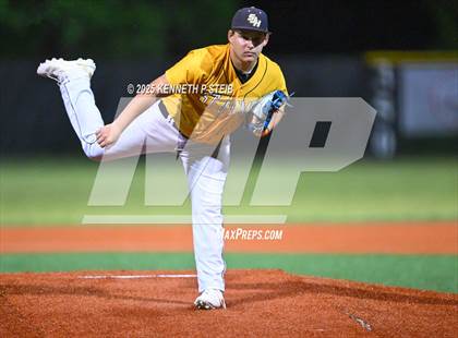 Thumbnail 1 in St. James vs. Winnfield (LHSAA Division III Non-Select Bi-District) photogallery.