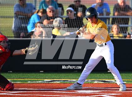 Thumbnail 1 in St. James vs. Winnfield (LHSAA Division III Non-Select Bi-District) photogallery.