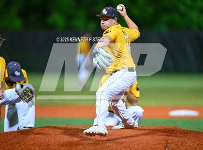 Thumbnail 3 in St. James vs. Winnfield (LHSAA Division III Non-Select Bi-District) photogallery.
