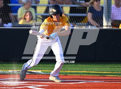 Thumbnail 1 in St. James vs. Winnfield (LHSAA Division III Non-Select Bi-District) photogallery.