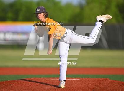 Thumbnail 1 in St. James vs. Winnfield (LHSAA Division III Non-Select Bi-District) photogallery.