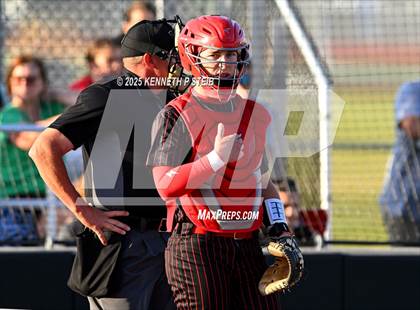 Thumbnail 3 in St. James vs. Winnfield (LHSAA Division III Non-Select Bi-District) photogallery.
