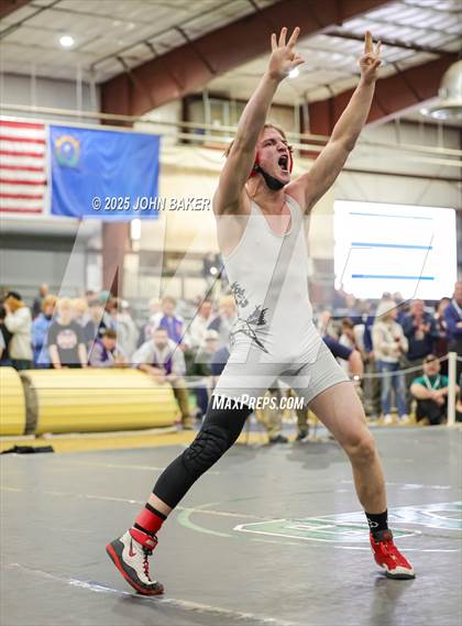 Thumbnail 1 in NIAA 2A Finals photogallery.