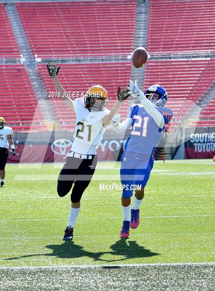 Thumbnail 3 in Bishop Manogue vs Bishop Gorman (NIAA 4A Final) photogallery.