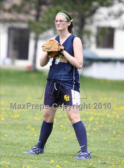 Thumbnail 1 in Sweet Home vs Medina (13th Depew Tournament) photogallery.