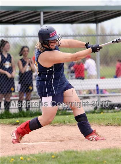 Thumbnail 3 in Sweet Home vs Medina (13th Depew Tournament) photogallery.