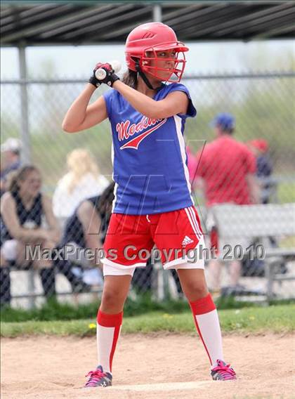 Thumbnail 1 in Sweet Home vs Medina (13th Depew Tournament) photogallery.