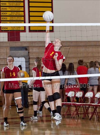 Thumbnail 3 in Palm Desert vs Indio (Palm Desert Varsity Tournament) photogallery.