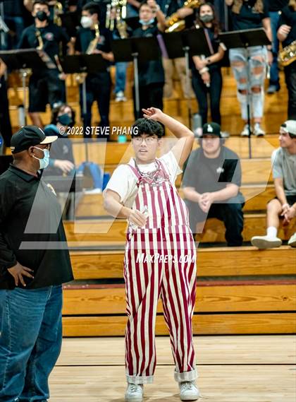 Thumbnail 3 in Saint Francis @ Laguna Creek (CIF State D1 Round 1 Playoff) photogallery.