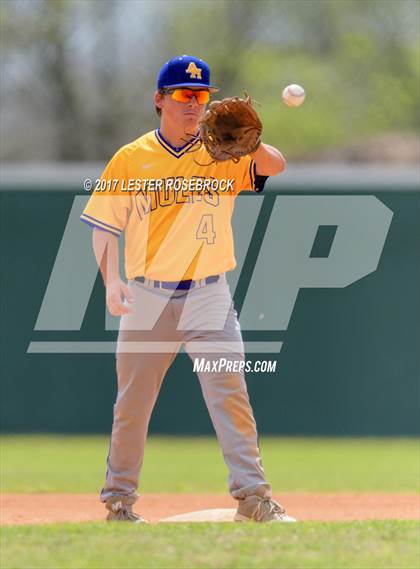 Thumbnail 1 in Alamo Heights @ Seguin photogallery.
