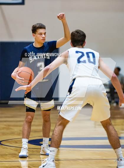 Thumbnail 2 in Pincknehville vs Bloomington Central Catholic (Bank of O'Fallon Shootout) photogallery.