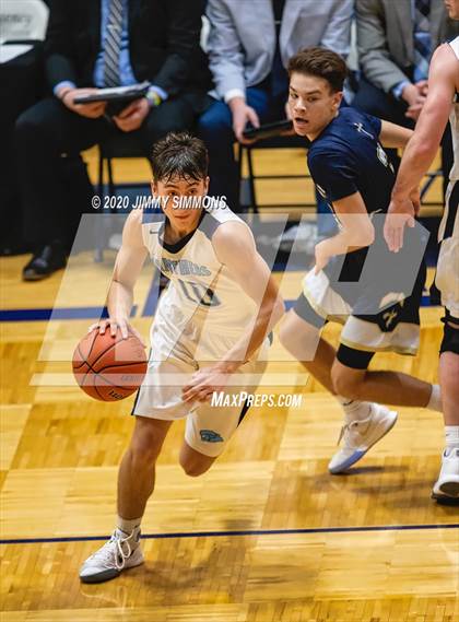 Thumbnail 2 in Pincknehville vs Bloomington Central Catholic (Bank of O'Fallon Shootout) photogallery.