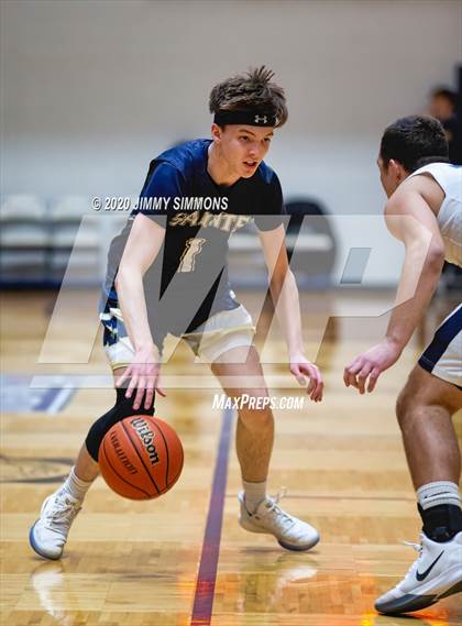 Thumbnail 2 in Pincknehville vs Bloomington Central Catholic (Bank of O'Fallon Shootout) photogallery.