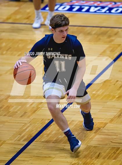 Thumbnail 1 in Pincknehville vs Bloomington Central Catholic (Bank of O'Fallon Shootout) photogallery.
