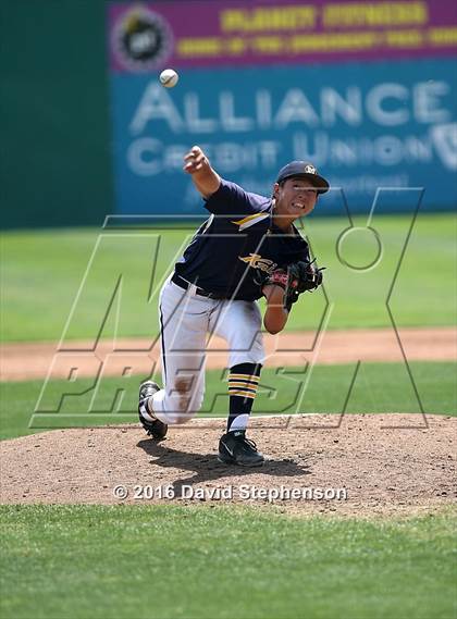 Thumbnail 3 in Menlo School vs. Carmel (CIF CCS D2 Final) photogallery.