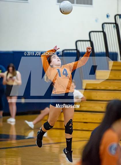 Thumbnail 3 in Cienega vs.Rincon/University High photogallery.