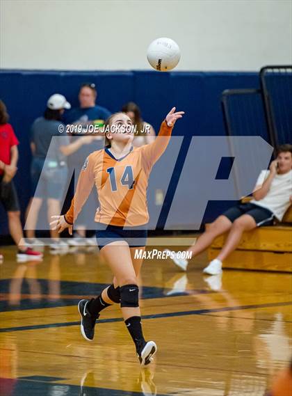 Thumbnail 2 in Cienega vs.Rincon/University High photogallery.
