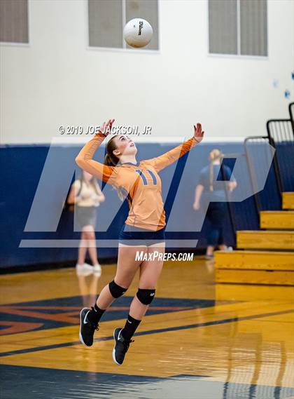 Thumbnail 1 in Cienega vs.Rincon/University High photogallery.