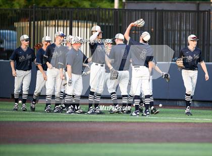 Thumbnail 2 in Midlothian vs. Wylie East (UIL 5A Regional Semifinal) photogallery.