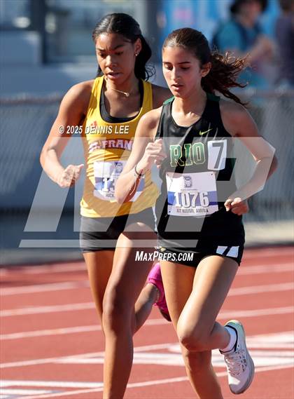 Thumbnail 1 in Halden Invitational (1600 Meter) photogallery.