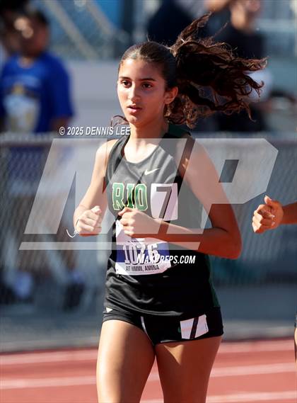 Thumbnail 1 in Halden Invitational (1600 Meter) photogallery.