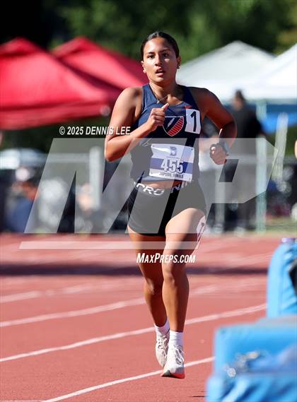 Thumbnail 2 in Halden Invitational (1600 Meter) photogallery.