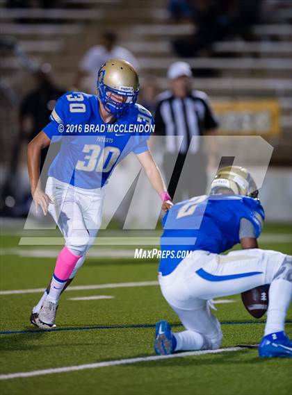Thumbnail 3 in Rowlett vs Lakeview Centennial photogallery.