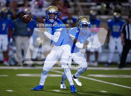 Thumbnail 3 in Rowlett vs Lakeview Centennial photogallery.