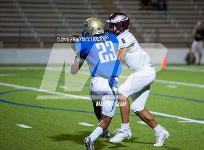 Thumbnail 3 in Rowlett vs Lakeview Centennial photogallery.